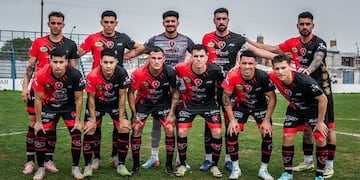 Sporting visita a Liniers por la décima del Clausura. (Foto: Prensa Sporting).