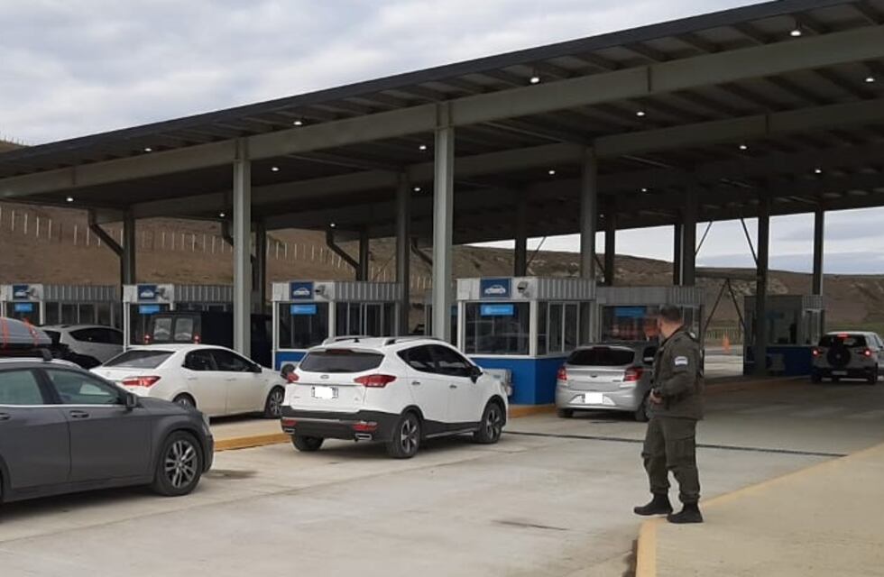 En lo que va del mes, más de 6300 personas salieron por tierra