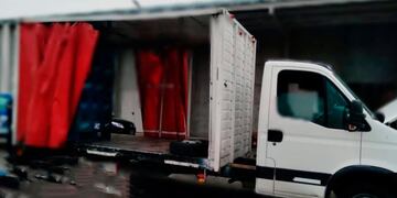 El hombre usaba un camión Iveco para realizar las estafas.