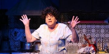 La obra Más respeto que soy tu madre se convirtió en un suceso de taquilla y lo llevó de gira por todo el país.