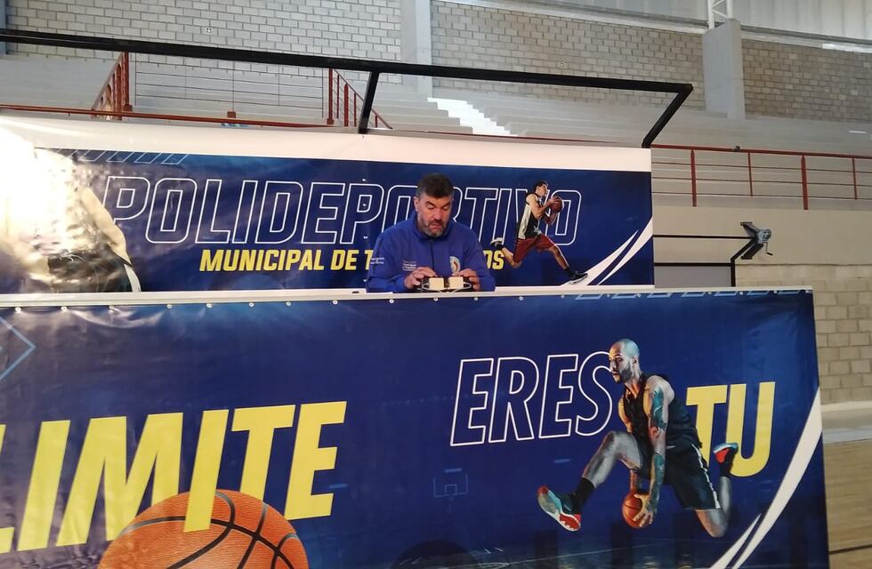 Acondicionan el Polideportivo Municipal para las finales de Básquet