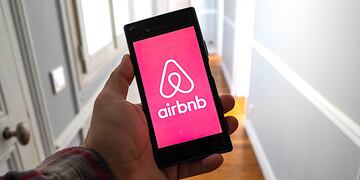 Buscan regular el alquiler temporario como el de plataformas como Airbnb.