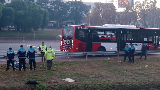 Robo, tiroteo y muerte en un colectivo de la línea 60.
