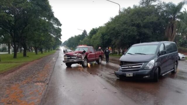 Siniestro vial en Jardín América dejó a un hombre herido.