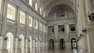 Salón de los Pasos Perdidos.