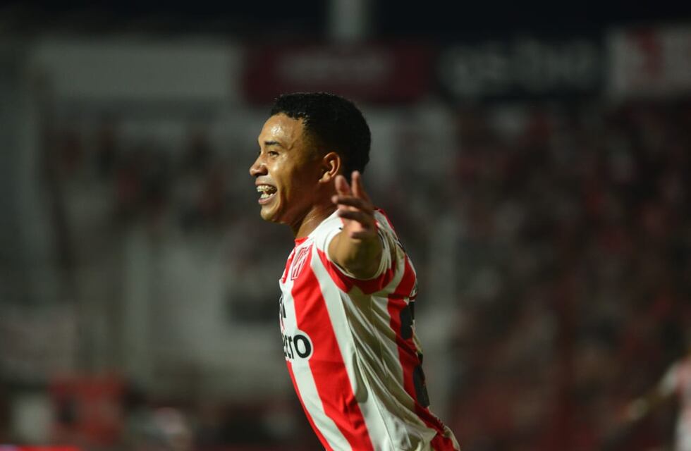 Golazo de Instituto, por un Damián Puebla que es el goleador del 2024 en la Gloria