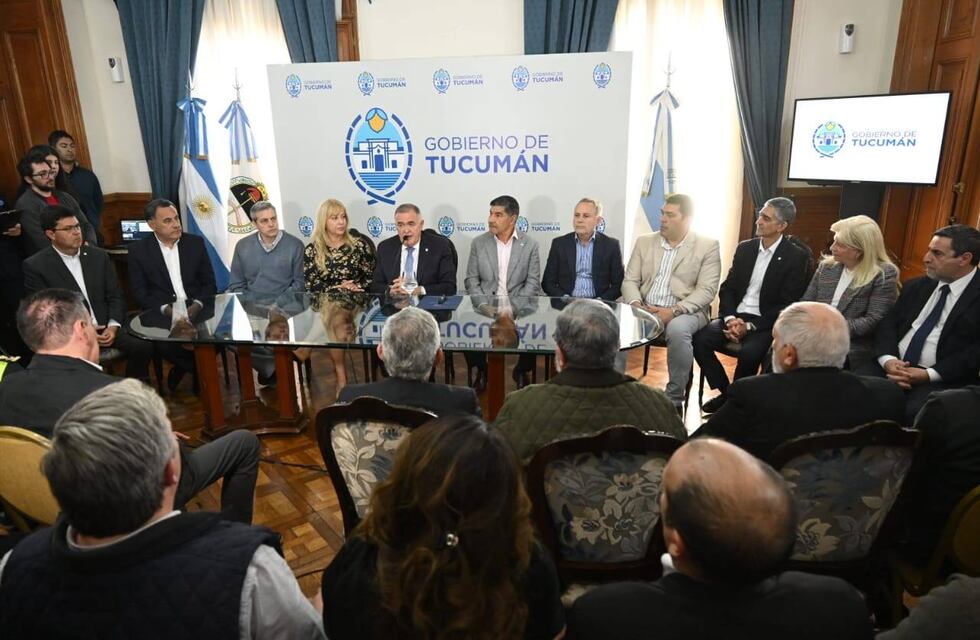 Más viviendas, más trabajo: Jaldo lanzó un plan clave en la Capital