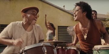 Silk Sonic es una banda de puro R&B en el que Bruno Mars comparte protagonismo vocal con Anderson .Paak.