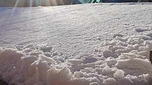 La nieve llegó con fuerzas al Cerro Champaquí.