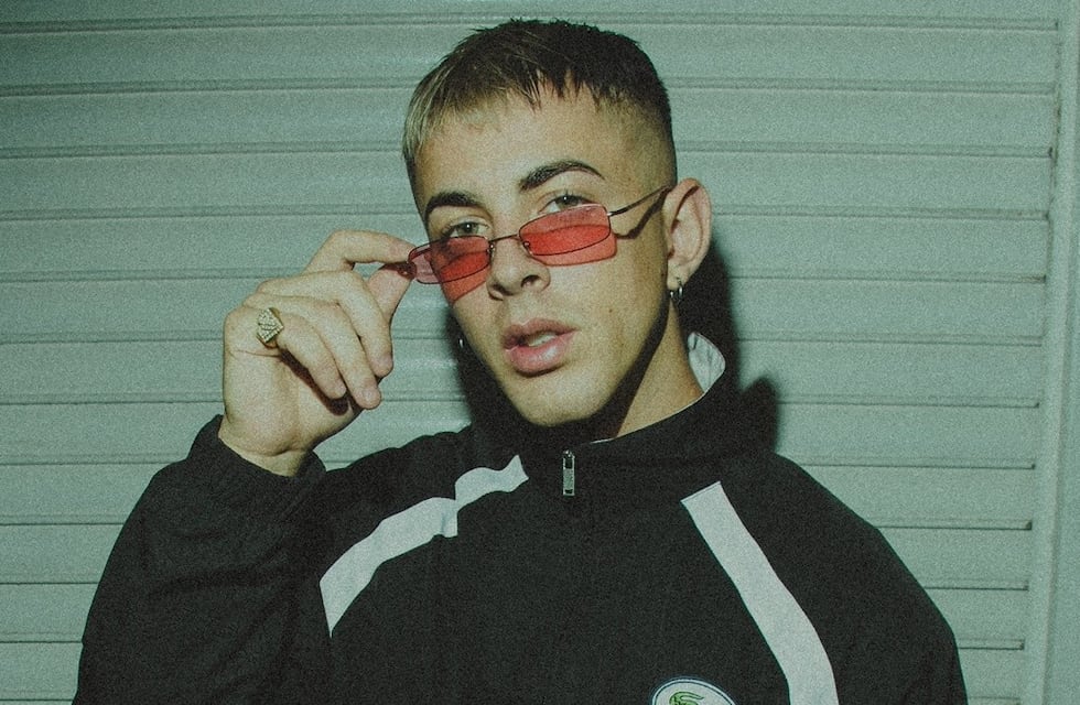 Rei se presenta por primera vez en Niceto Club