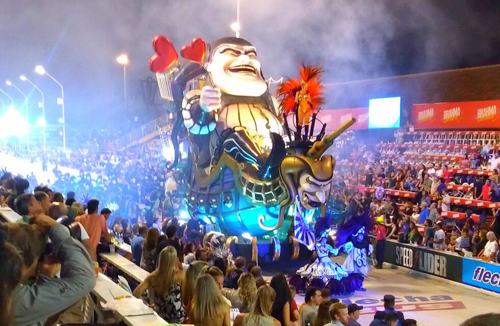 Maratón de Carnavales: Gualeguaychú logra 3 días a puro esplendor con el sonar de batucadas