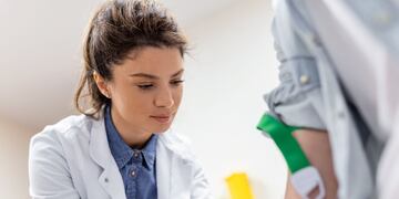 Cada donación cuenta, cada gota es crucial, y cada uno de nosotros puede ser el héroe anónimo que alguien está esperando.