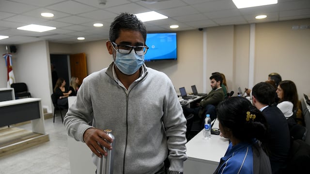 Juicio Neonatal. El turno de los abogados de Diego Cardozo, Germán Matheu y Maximiliano García, quien quedó fuera de cuadro en la foto. (Ramiro Pereyra / La Voz)