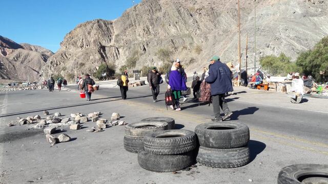 Imagen del piquete instalado en proximidades del puesto de control de la Gendarmería Nacional en la intersección de las rutas nacionales 9 y 52, en Jujuy.