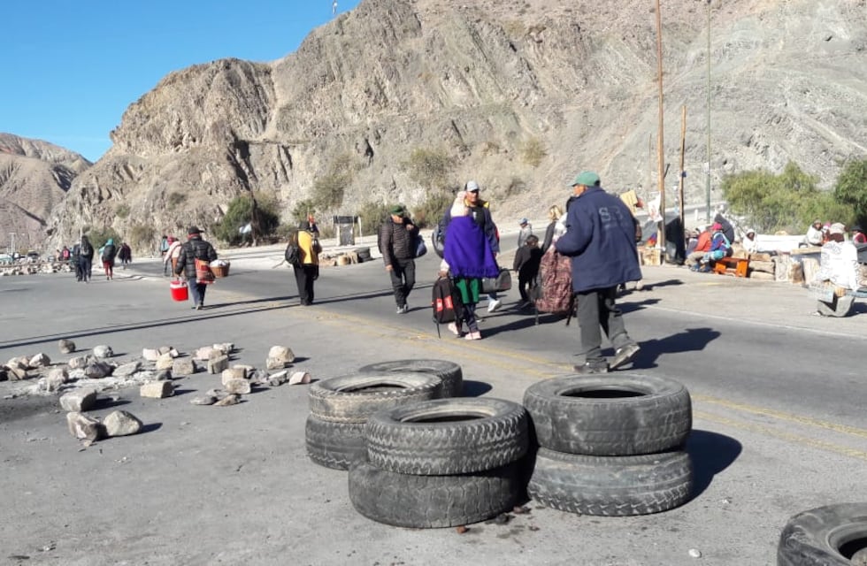 Se produjo otro siniestro vial en un corte de ruta en Jujuy