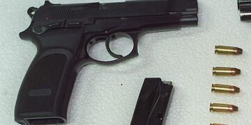 Pistola calibre 9 milímetros.