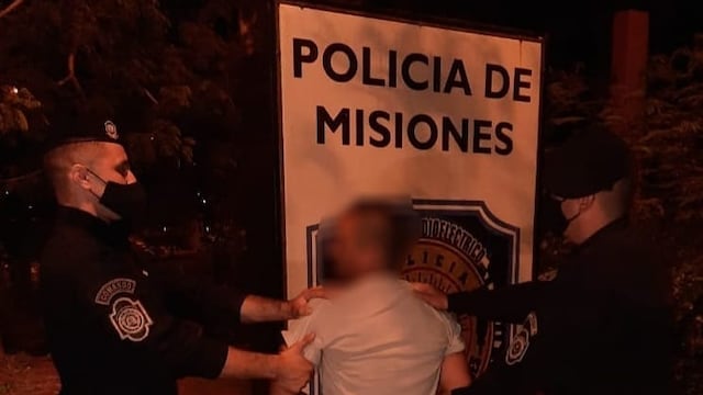 En Posadas, la victima denunció que el violente se atrincheró armado con sus hijos menores de edad.