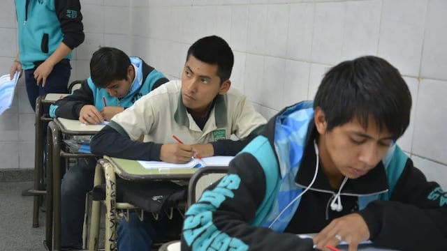 Sin suspensión de clases, alumnos de 5to año de todas las instituciones educativas de nivel secundaria de Jujuy participan este jueves en el operativo Aprender 2024.