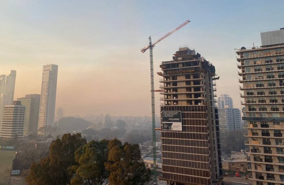 Advierten altos niveles de contaminación del aire por el fuego en las islas
