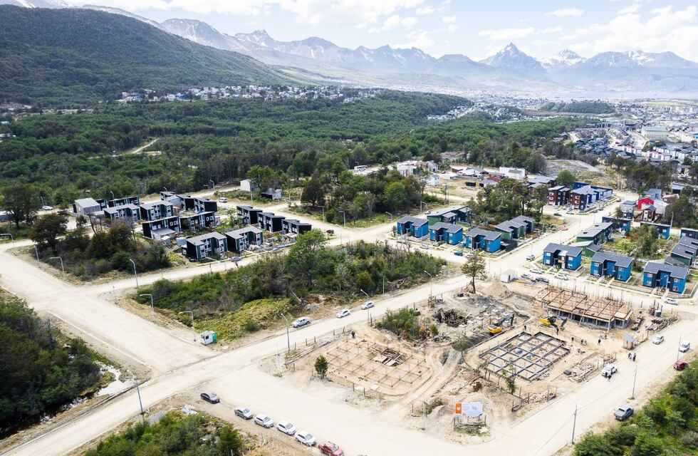 Ushuaia: Destacaron la construcción de soluciones habitacionales