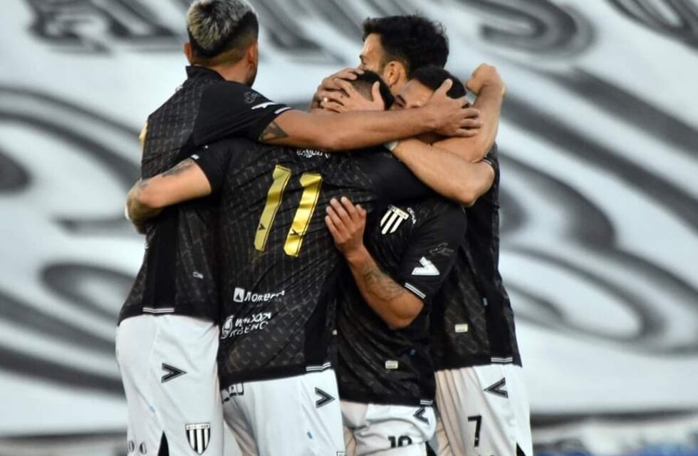 Gimnasia de Mendoza derrotó 2-1 a Nueva Chicago y se ilusiona con el Reducido