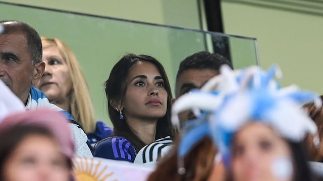 Antonela Roccuzzo y un momento incómodo en Qatar.