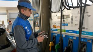Las estaciones de servicio aumentaron el precio de sus combustibles nuevamente.
Foto: Orlando Pelichotti