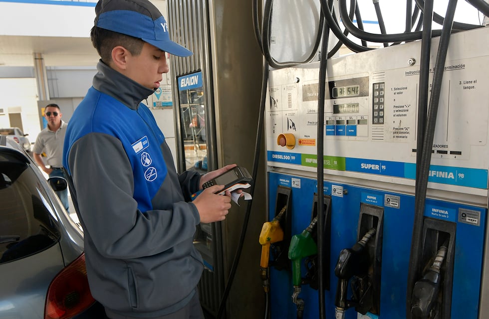 Córdoba: diciembre arrancó con aumentos en el transporte interurbano, naftas y gasoil