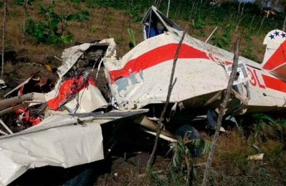 Piloto de avioneta en grave estado tras caer en un campo entrerriano