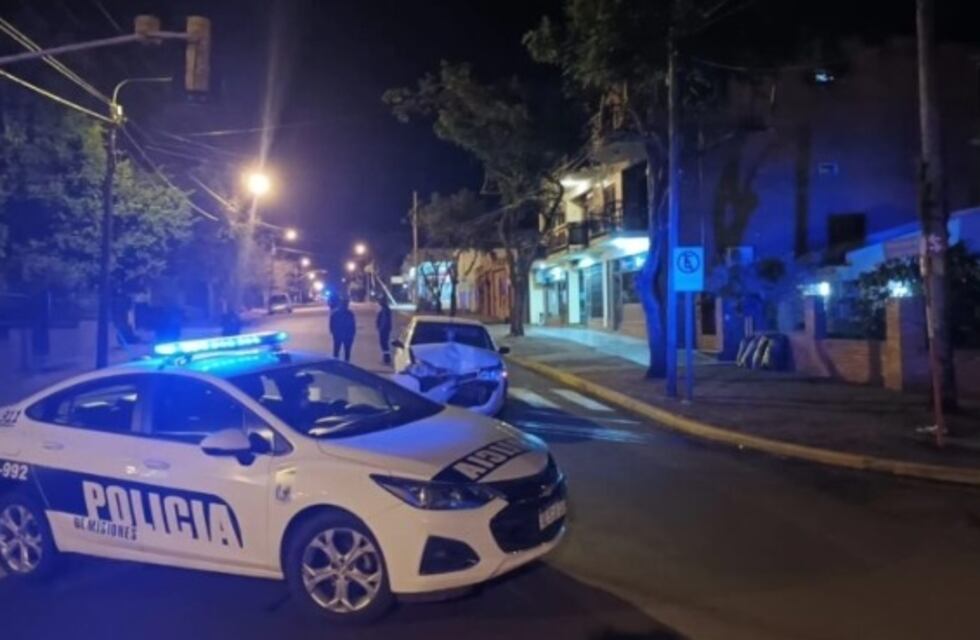 Siniestro vial en Eldorado: automovilista chocó contra un poste de telefonía