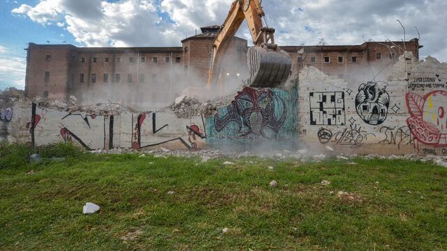 Comenzaron los trabajos de demolición de la excárcel de Encausados (Prensa Gobierno)
