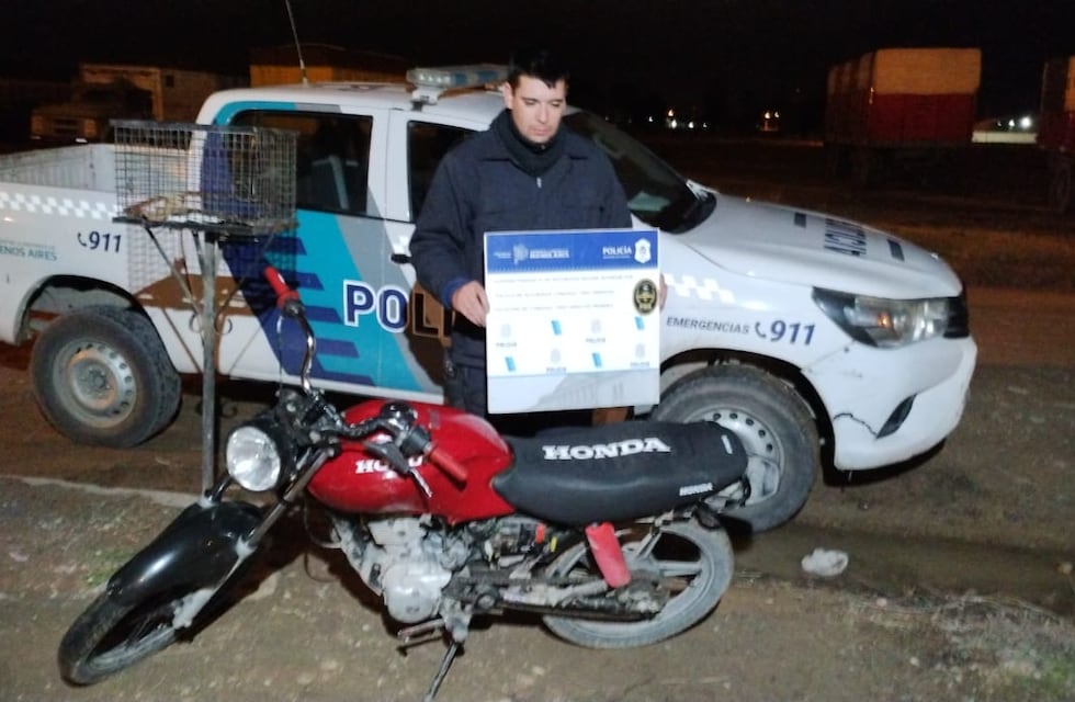 Tres Arroyos: Un hombre mayor de edad y una menor aprehendidos por robar una moto del interior de una casa