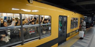 Apertura de molinetes en la noche de este viernes.