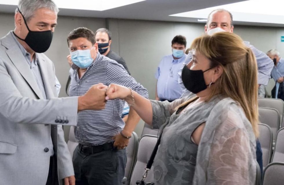 Nueva reunión del ministro Ferraresi con intendentes de Córdoba