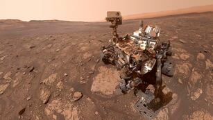 El rover 'Curiosity' de la NASA, sobre la superficie de Marte.