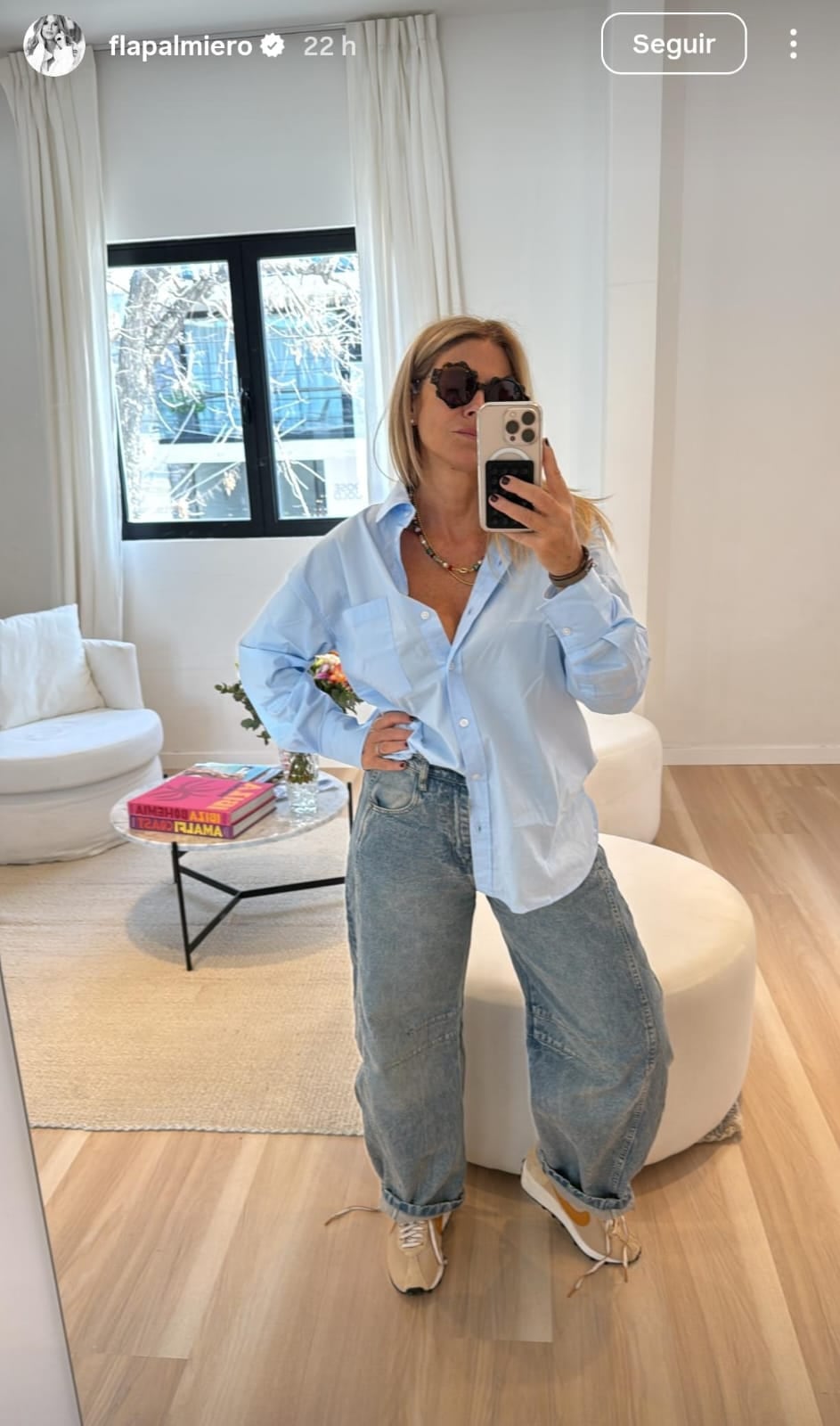 Flavia Palmiero se consagró como reina de las tendencias luciendo un look total denim a puro estilo
