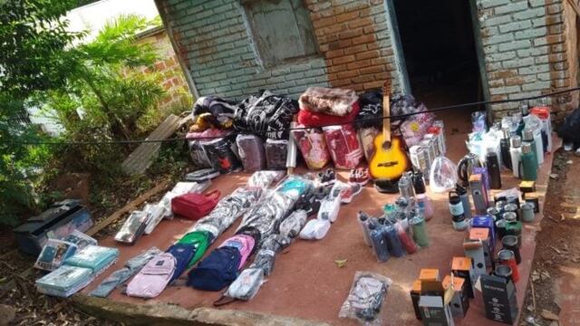 Oberá: encuentran cocaína y mercadería de contrabando en tres allanamientos.