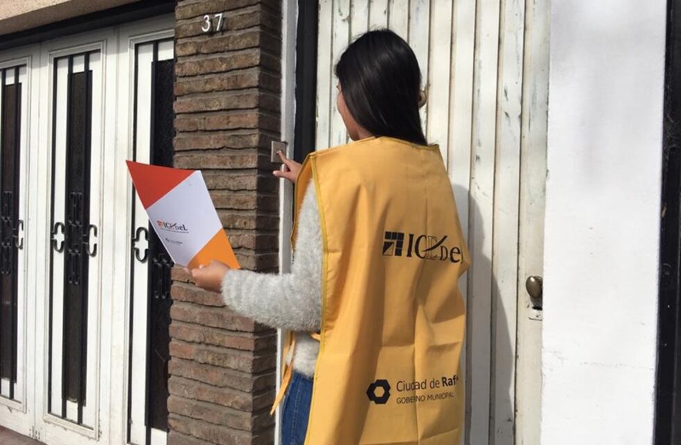 Relevamiento Socioeconómico: visitan las casas de los rafaelinos