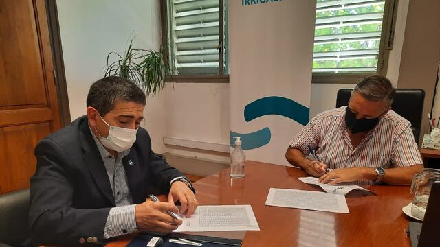 La comuna de Alvaer realizará obras de impermeabilización de cauces para pagar su deuda con Irrigación.