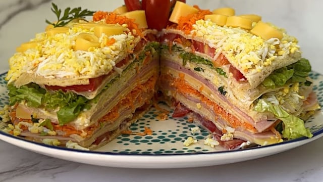 Cómo hacer una torre de panqueques: la receta clásica, fácil y fresca para la mesa navideña