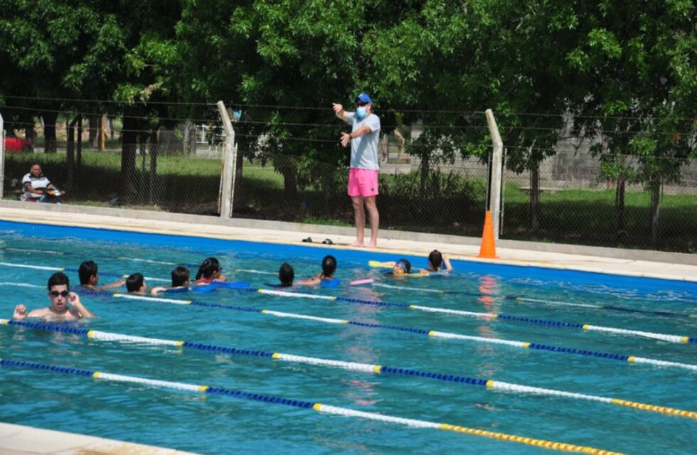Largó la temporada de escuela de verano en el polideportivo municipal