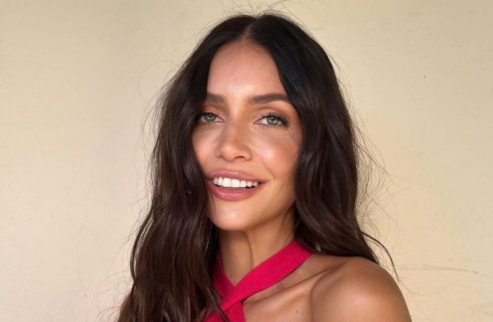 Zaira Nara posó desde Punta del Este con un vestido rosa que enamoró a todos