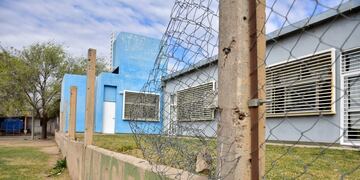 Robaron el alambre primetral del Jardín de Infantes Atilio Argüello de barrio Parque República.