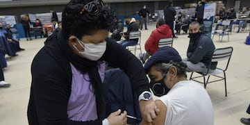 Se sigue con la vacunación en Mendoza.