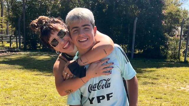 Gianinna Maradona y su hijo Benjamín Agüero.