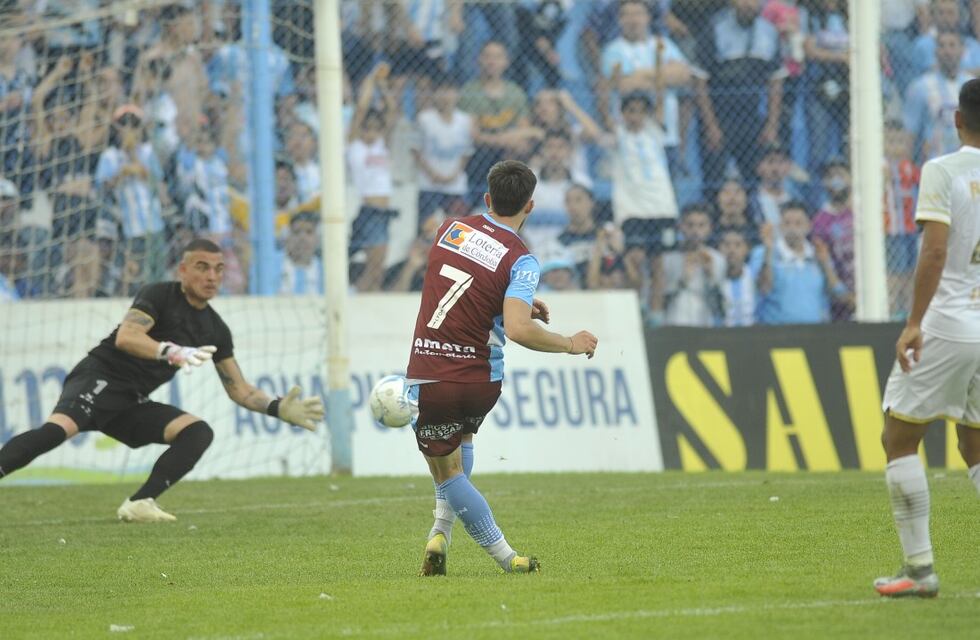 Hernán Medina, el empate y la certeza de que Racing depende de sí mismo