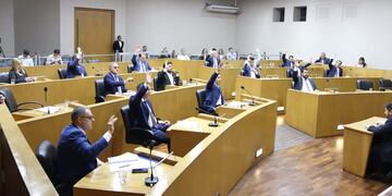 El Concejo aprobó por unanimidad un programa para modernizar el transporte público y promover la movilidad sustentable.