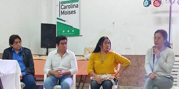 "Mejorar la educación y la situación salarial de los docentes es clave para el crecimiento" dijo Carolina Moisés, candidata a vicegobernadora por la Lista 505.