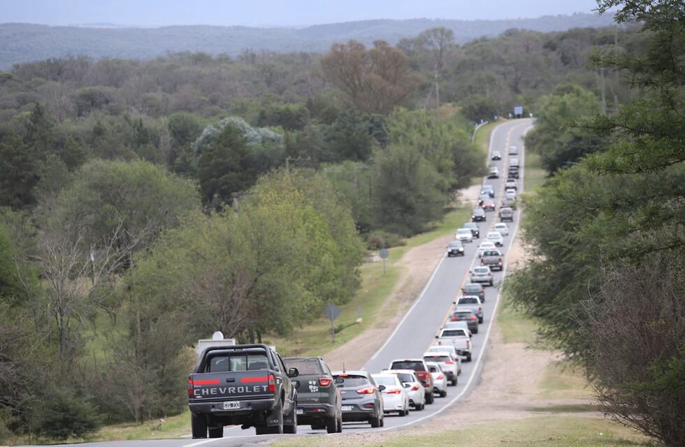 Captaron un auto que vale más de €140 mil en Córdoba y es furor en redes