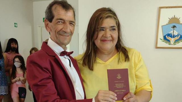 Un hombre le pidió matrimonio a su pareja por radio.